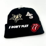 כובע גרב שחור עם פאצ'ים